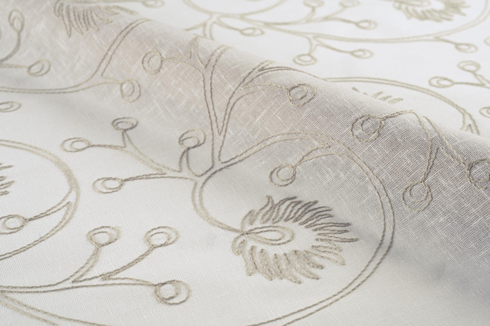 Elizabethan Curtain- Hazel